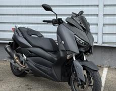 Yamaha X MAX