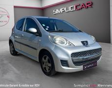 Peugeot 107 107 1.0e 12V 68ch BLUE LION Black & Silver