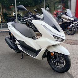 Honda PCX occasion - Saint-Martin-d'H&egrave;res - photo 2/4