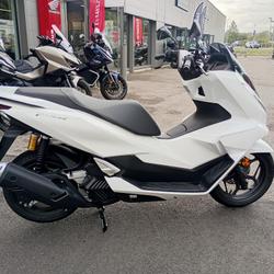 Honda PCX occasion - Saint-Martin-d'H&egrave;res - photo 3/4