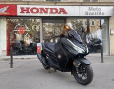 Honda Forza Paris 11e Arrondissement