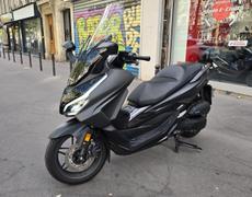 Honda Forza Paris 11e Arrondissement
