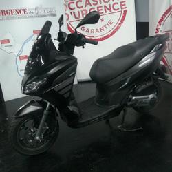 Aprilia SXR 50 occasion - Paris 17e Arrondissement - photo 2/5