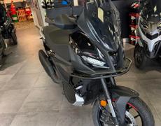 Aprilia SR Paris 15e Arrondissement