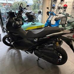 Aprilia SR occasion - Paris 15e Arrondissement - photo 2/5