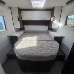 Profile Benimar FORD TRANSIT 165 CV 2000 CC Avrill&eacute;