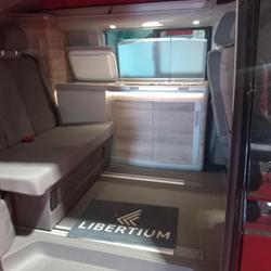 Fourgon Volkswagen VOLKSWAGEN 2,0 L 150 CV Bouaye