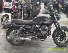 Guzzi V7 Arles