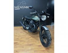 Guzzi V7 SEYNOD
