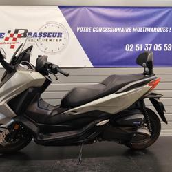 Honda Forza occasion - La Roche-sur-Yon - photo 2/4
