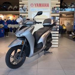 Honda SH occasion - Roquebrune-sur-Argens - photo 2/5