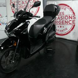 Honda SH occasion - Paris 17e Arrondissement - photo 2/5