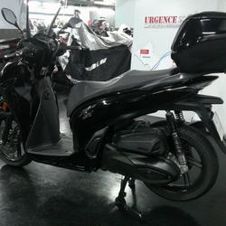 Honda SH occasion - Paris 17e Arrondissement - photo 3/5