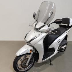 Honda SH occasion - Pressigny-les-Pins - photo 2/5
