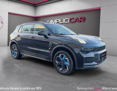 LYNK&CO 01 Bruz