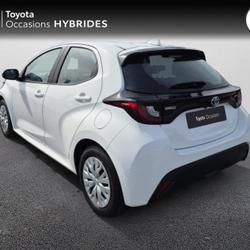 Toyota Yaris 116h Dynamic 5p MY22 TOURLAVILLE