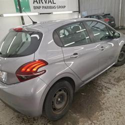 Peugeot 208 1,5 HDI 100 CH 5 PLACES Lanester