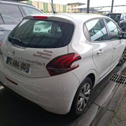 Peugeot 208 1,5 HDI 100 CH 5 PLACES Lanester