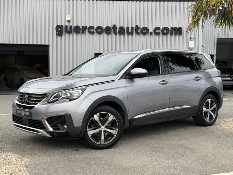 Peugeot 5008  - 15 990 €