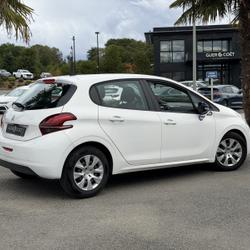 Peugeot 208 1.2 PURETECH 68CH E6.C LIKE 5P Guer