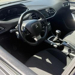 Peugeot 308 II Phase 2 1.5 BLUEHDI 130CH S&S ALLURE PACK Quimper