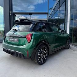 Mini Cooper JCW 231ch JCW DKG7 V&eacute;nissieux