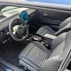 Mini Cooper JCW 231ch JCW DKG7 V&eacute;nissieux