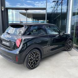 Mini Cooper S 204ch Favoured DKG7 V&eacute;nissieux