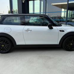Mini Mini Cooper SE 184ch Edition Premium Plus BVA 5CV V&eacute;nissieux