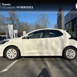 Toyota Yaris 116h Dynamic Business 5p + Programme Beyond Zero Academy MY21 Distr&eacute;