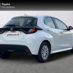 Toyota Yaris 120 VVT-i Dynamic 5p MY22 Salon-de-Provence