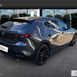 Mazda Mazda3 5 PORTES 2.0L E-SKYACTIV-X M HYBRID 186 CH BVM6 Sportline Toit ouvrant Bose N&icirc;mes