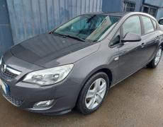 Opel Astra Vern-sur-Seiche