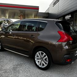 Peugeot 3008 HYbrid4 2.0 E-HDI FAP ETG6 + ELECTRIC 37CH &Eacute;chirolles