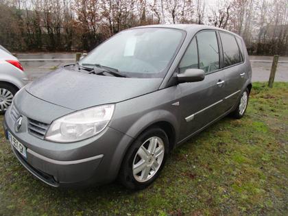 Renault Scenic - 1.6I - 3 950 €