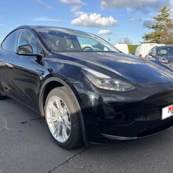 Tesla Model Y Standard RWD Saint-L&ocirc;