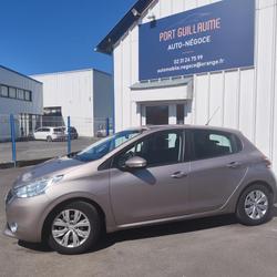 Peugeot 208 1.4 HDI 70ch Dives-sur-Mer