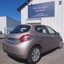 Peugeot 208 1.4 HDI 70ch Dives-sur-Mer