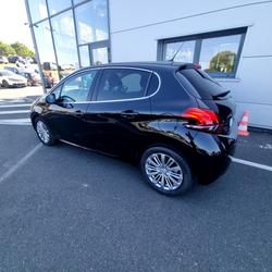 Peugeot 208 Puretech 110 S&S EAT6 Allure Paimpol
