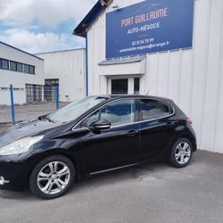 Peugeot 208 1.6 HDI 92 CH Dives-sur-Mer