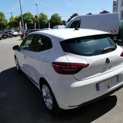Renault Clio 5 V BUSINESS 1.6 E-TECH HYBRID 140 CV BVA6 Vitr&eacute;