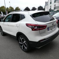 Nissan Qashqai TEKNA 1.3 DIG-T 140 cv Vitr&eacute;