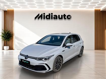 Volkswagen Golf 8 - 1.5 eTSI OPF 130ch R-Line DSG7 - 25 990 €