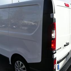 Renault Trafic L1H1 1200 KGS BLUE DCI 120 cv GD CONFORT occasion - Vitr&eacute; - photo 3/26