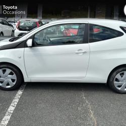 Toyota Aygo 1.0 VVT-i 69ch x-play x-touch 3p Distr&eacute;