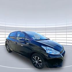 Peugeot 208 1.2 PureTech 82 Active 5 portes  (mai 2015) (co2 104) Montchevrel