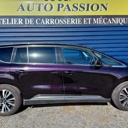 Renault Espace 5 1.6 dCi Energy Initiale Paris - Moteur remplac&eacute; &eacute;ch. std. &agrave; 160 300 kms occasion - Br&eacute;hal - photo 2/28