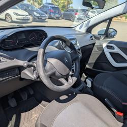 Peugeot 208 1.2 PURETECH 68CH E6.C LIKE 5P Bellevigny