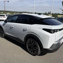 Peugeot 3008 1.2 HYBRID 136 E-DCS6 ALLURE Valdalli&egrave;re