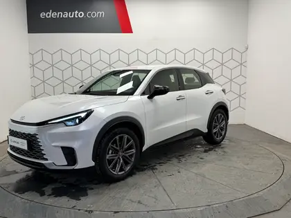 Lexus LBX - LBX 2WD Elegant 5p - 35 899 €